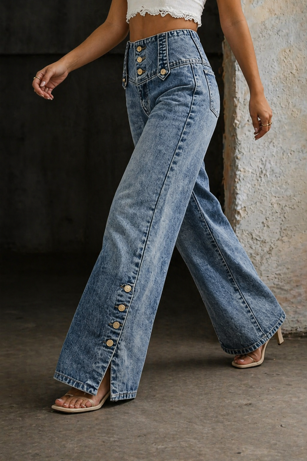 Mia | High Waisted Ripped Jeans