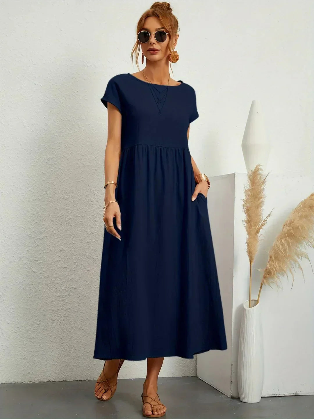 Lucyna - Midi sukienka w płynnej elegancji ponadczasowej