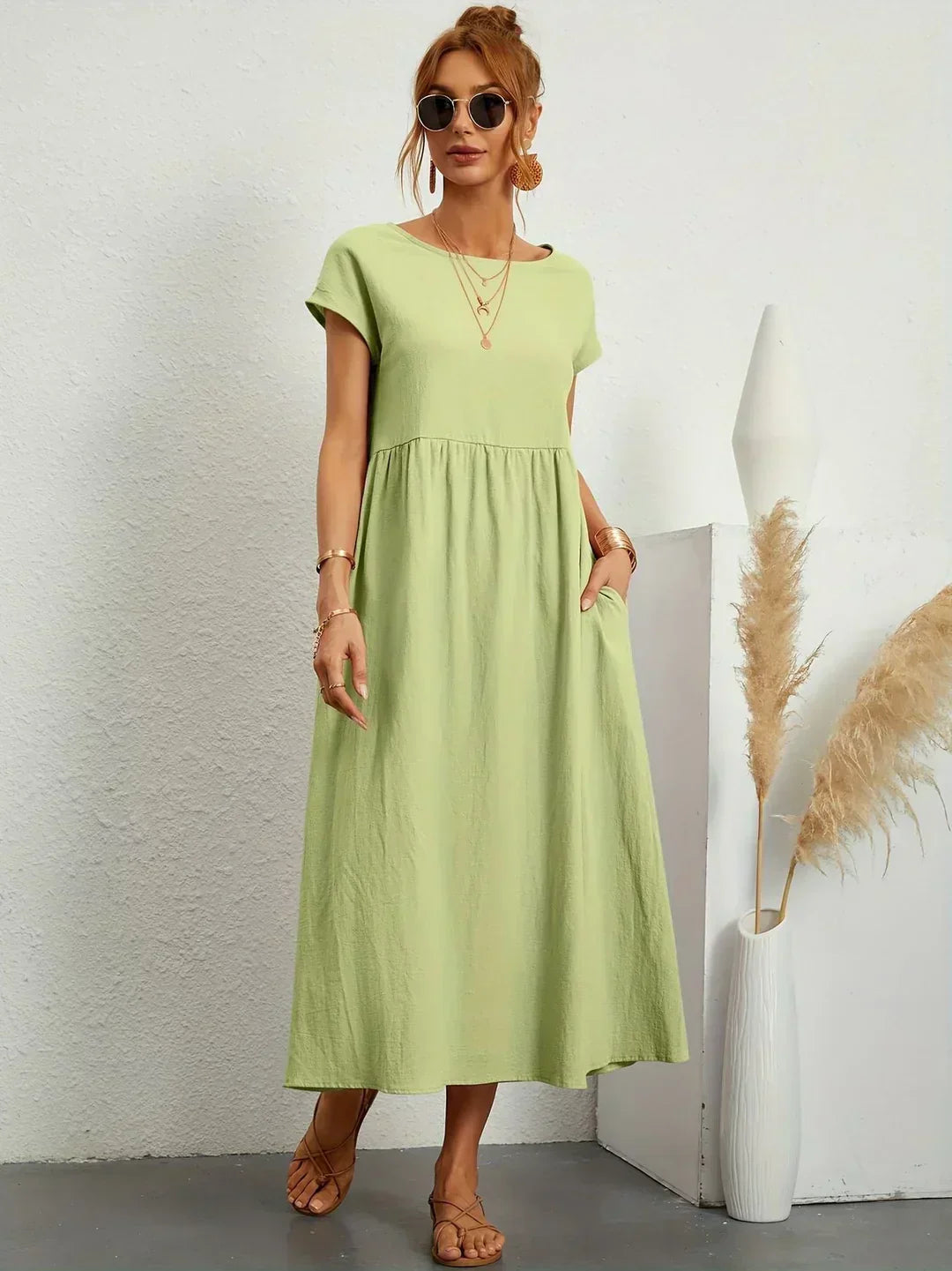 Lucyna - Midi sukienka w płynnej elegancji ponadczasowej