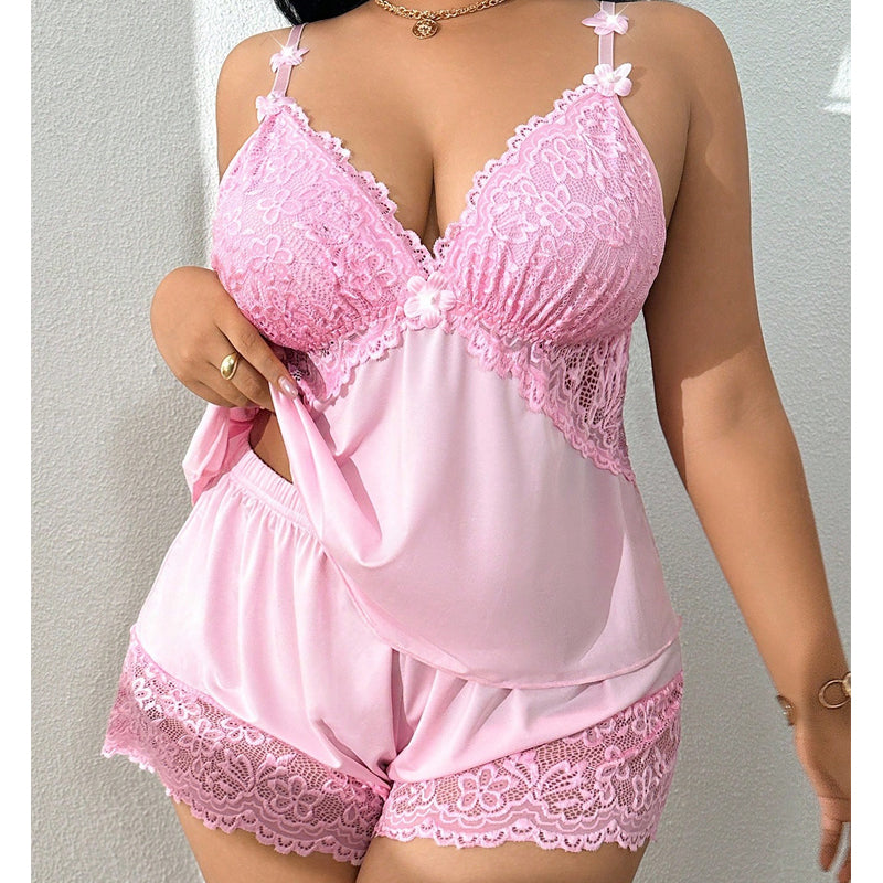 Natalia Zofia | Pyjama set consisting of a top and lace-trimmed shorts – soft satin-like fabric, adjustable straps and V-neckline.